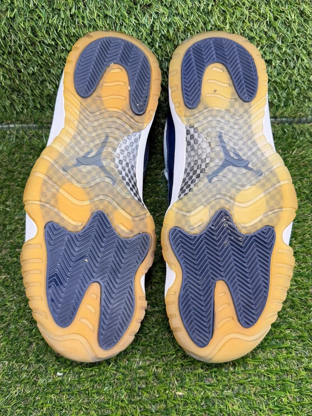 Size 10.5 - Air Jordan 11 Retro Low Georgetown